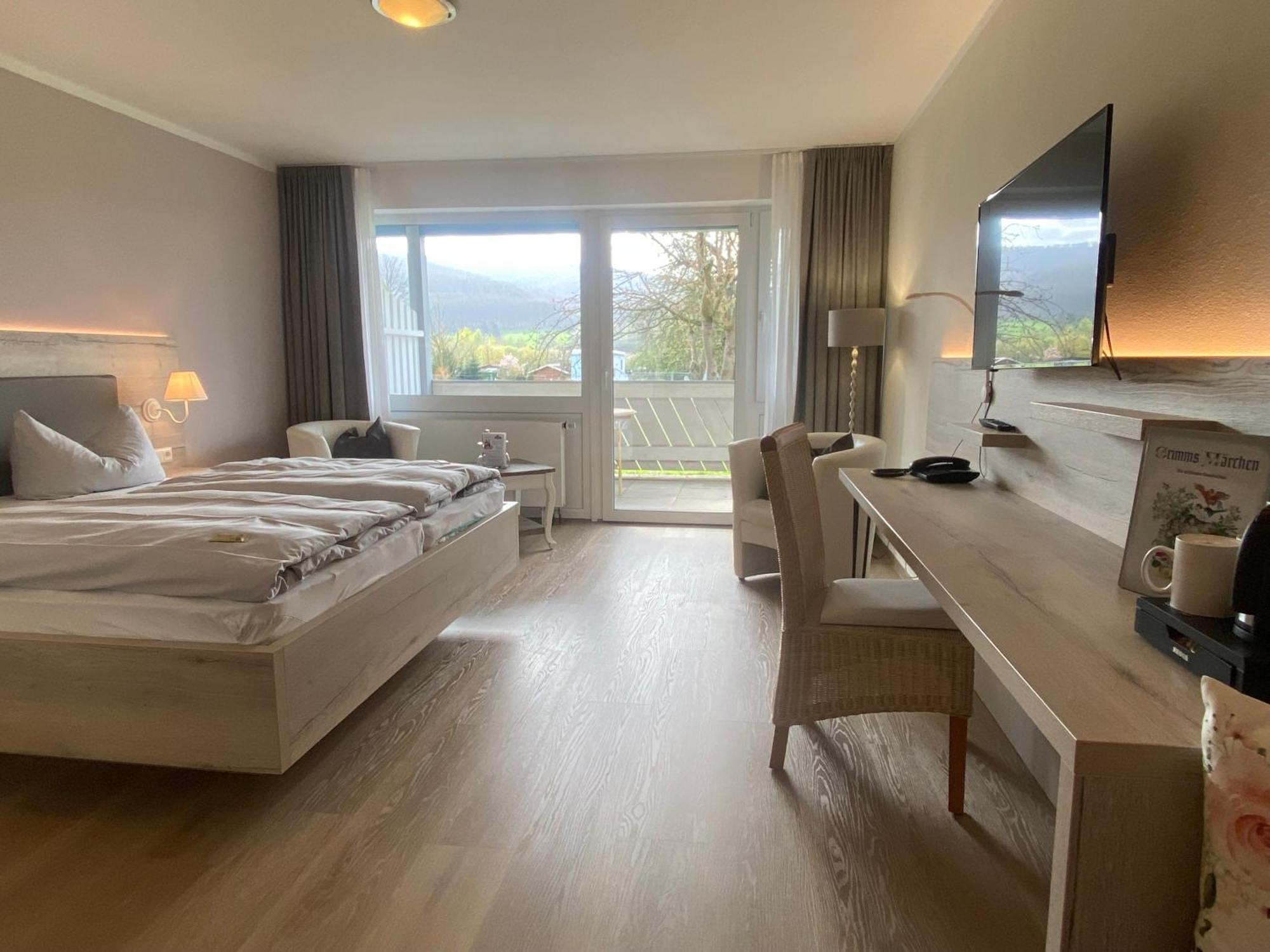 Hotel Kronenhof Oberweser Buitenkant foto